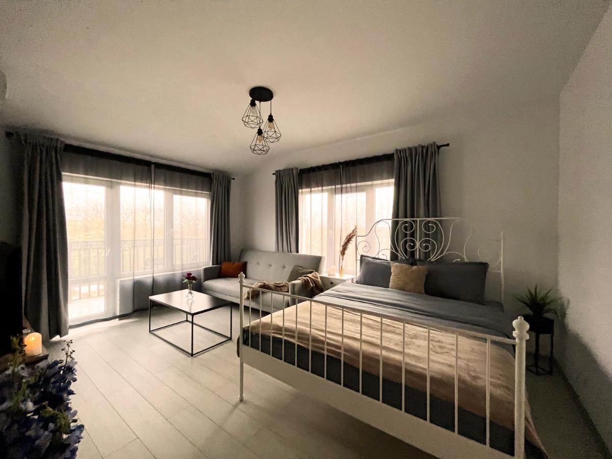 Superb Apartment 35 Voucere Vacanta Zero74Unu236Optsute Iasi Bagian luar foto