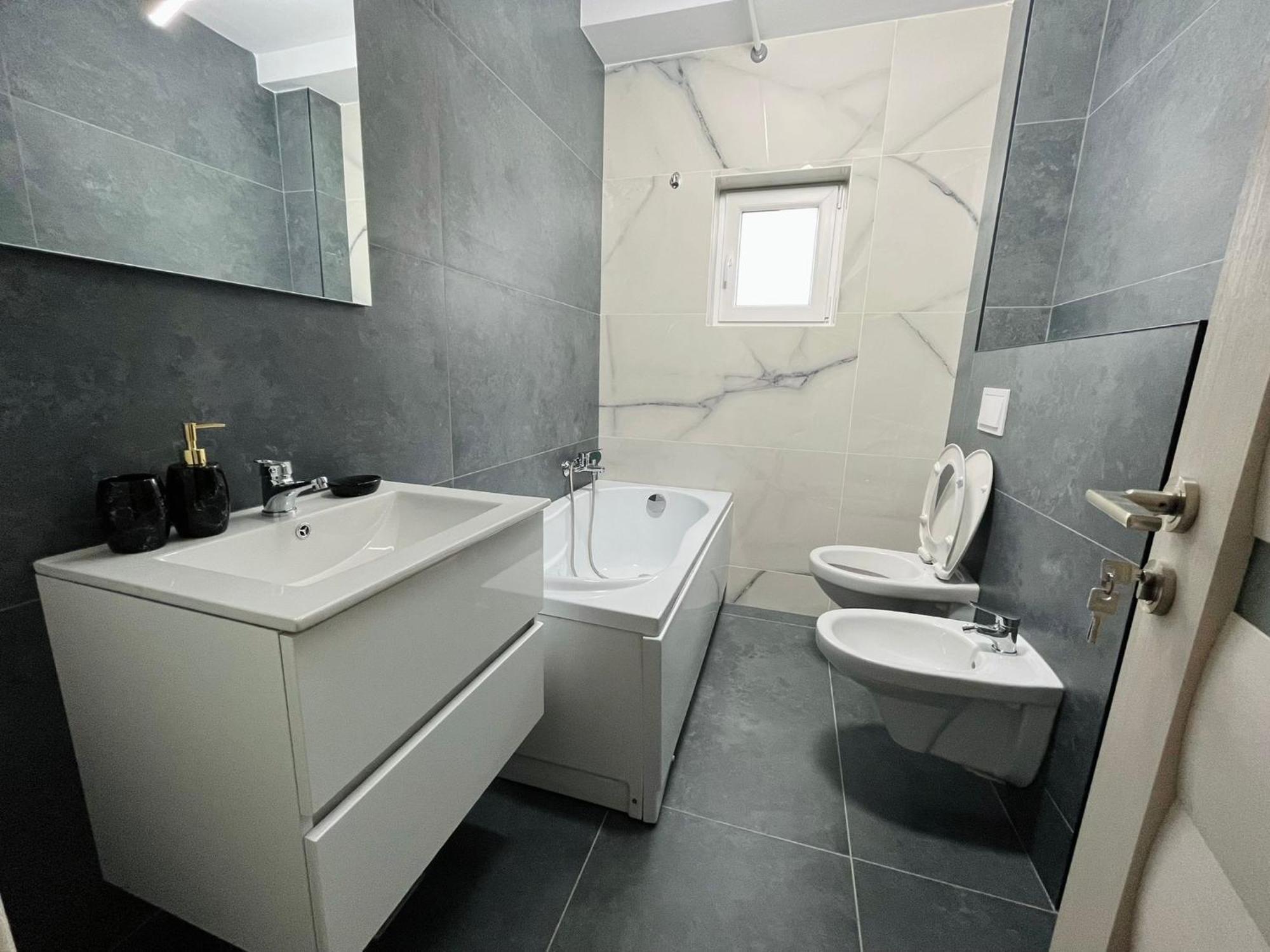 Superb Apartment 35 Voucere Vacanta Zero74Unu236Optsute Iasi Bagian luar foto